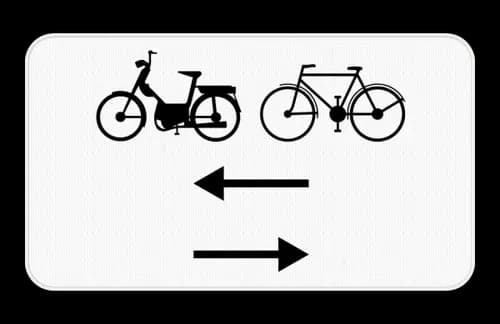 M10 - Fietsers en bromfietsers van links en rechts verkeersbord