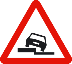 P-30 - Soft or low verges road sign
