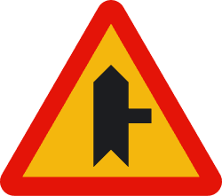 TP-1a - Intersection with priority on the road on the right road sign