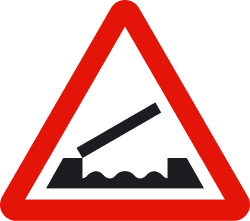 P-5 - Opening bridge road sign